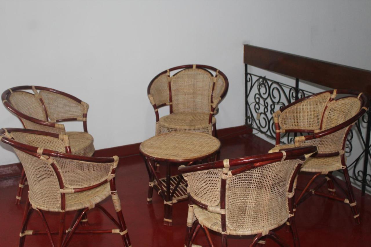 Lazy Bear Best Hostel In Канди Экстерьер фото