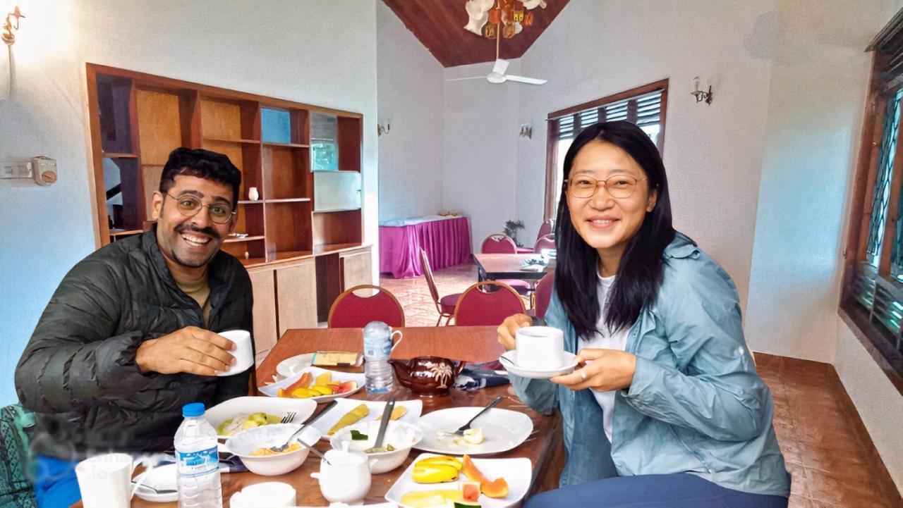 Lazy Bear Best Hostel In Канди Экстерьер фото